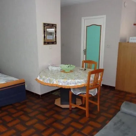 Apartment Avec Loggia Vitree Et Parking A 400m Du Centre - Animaux Bienvenus - Fr-1-703-75 Amelie-les-Bains-Palalda